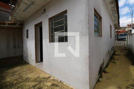 Casa à venda com 220m², 2 quartos e 4 vagasQuintal