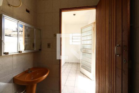 Casa à venda com 220m², 2 quartos e 4 vagasBanheiro