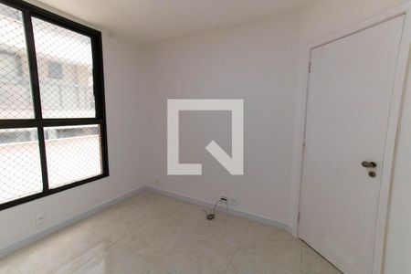 Apartamento para alugar com 120m², 3 quartos e 2 vagasQuarto 2