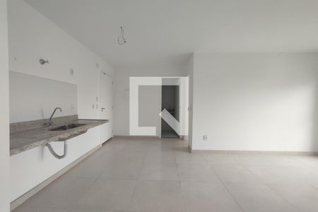 Sala/Cozinha de apartamento para alugar com 1 quarto, 47m² em Taquara, Rio de Janeiro