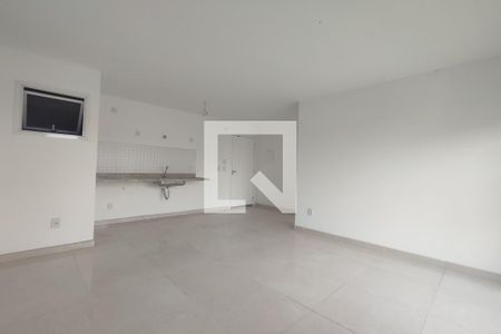 Sala/Cozinha de apartamento para alugar com 1 quarto, 47m² em Taquara, Rio de Janeiro