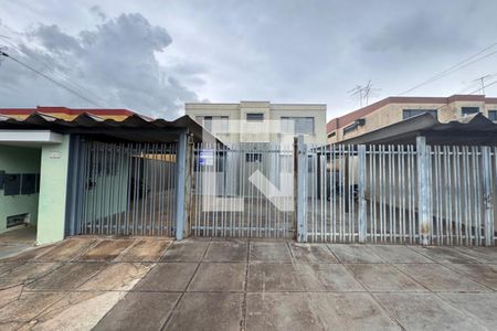 Apartamento para alugar com 82m², 2 quartos e 1 vagaFachada