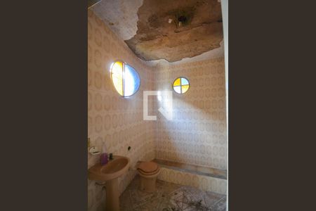 Casa para alugar com 55m², 2 quartos e 2 vagas Casa para alugar com 55m², 2 quartos e 2 vagasBanheiro