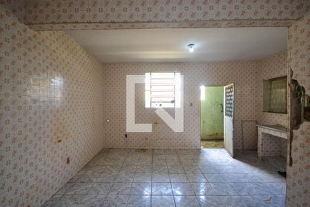 Casa para alugar com 55m², 2 quartos e 2 vagas Casa para alugar com 55m², 2 quartos e 2 vagasCozinha