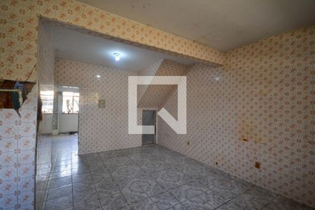 Casa para alugar com 55m², 2 quartos e 2 vagas Casa para alugar com 55m², 2 quartos e 2 vagasCozinha