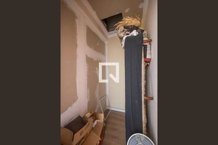 Casa à venda com 107m², 3 quartos e 2 vagas Casa à venda com 107m², 3 quartos e 2 vagasEspaço Multiúso