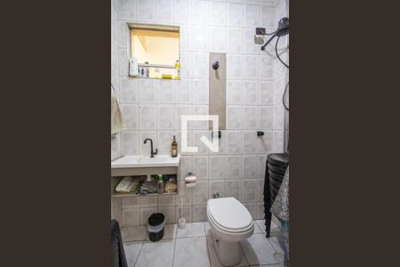 Casa à venda com 107m², 3 quartos e 2 vagas Casa à venda com 107m², 3 quartos e 2 vagasBanheiro de serviço