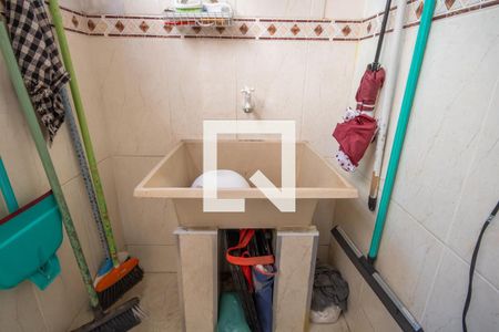 Casa à venda com 107m², 3 quartos e 2 vagas Casa à venda com 107m², 3 quartos e 2 vagasÁrea de Serviço