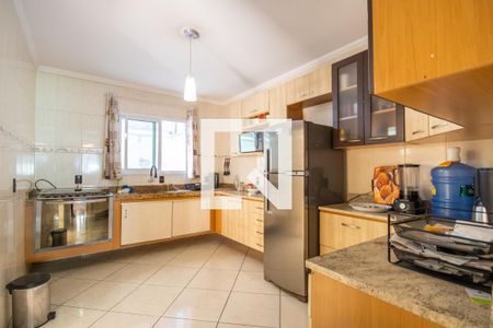 Casa à venda com 107m², 3 quartos e 2 vagas Casa à venda com 107m², 3 quartos e 2 vagasCozinha