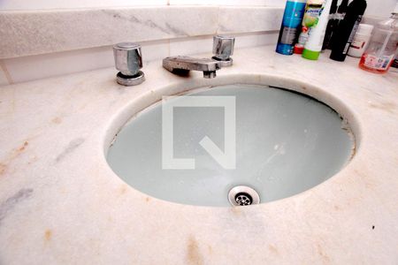 Apartamento à venda com 150m², 4 quartos e 3 vagasBanheiro 2