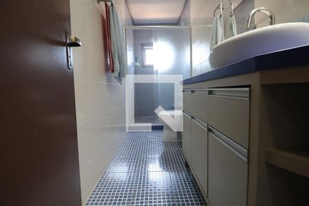 Casa à venda com 192m², 2 quartos e 2 vagasBanheiro