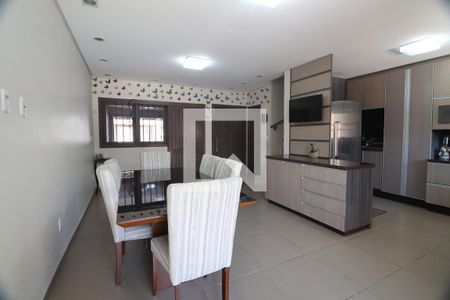 Casa à venda com 192m², 2 quartos e 2 vagasCozinha - Armários