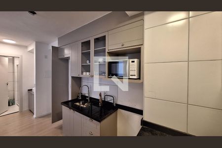 Apartamento à venda com 36m², 2 quartos e sem vaga Apartamento à venda com 36m², 2 quartos e sem vagaCozinha e Área de Serviço