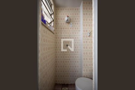 Apartamento à venda com 120m², 4 quartos e 1 vaga Apartamento à venda com 120m², 4 quartos e 1 vagaBanheiro de Serviço