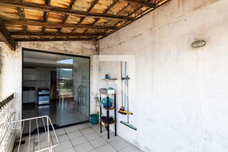 Casa de condomínio para alugar com 101m², 3 quartos e 1 vaga Casa de condomínio para alugar com 101m², 3 quartos e 1 vagaVaranda