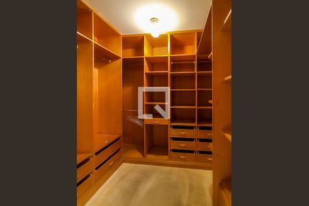 Apartamento para alugar com 263m², 4 quartos e 2 vagasCloset 
