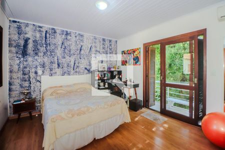 Casa à venda com 120m², 3 quartos e 1 vagaSuíte