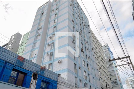 Apartamento para alugar com 65m², 2 quartos e 1 vagaFachada