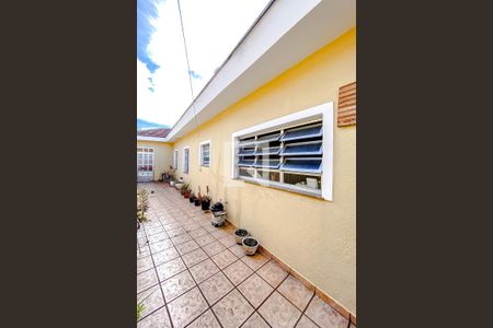 Casa à venda com 230m², 3 quartos e 2 vagasÁrea externa