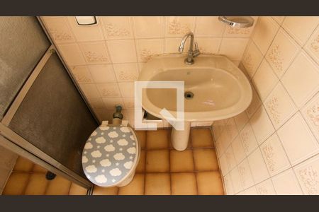 Casa à venda com 140m², 3 quartos e 3 vagasBanheiro 2