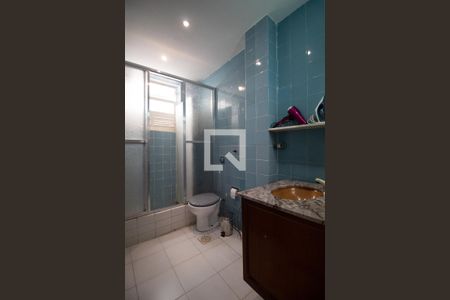 Apartamento à venda com 70m², 2 quartos e sem vagaBanheiro social