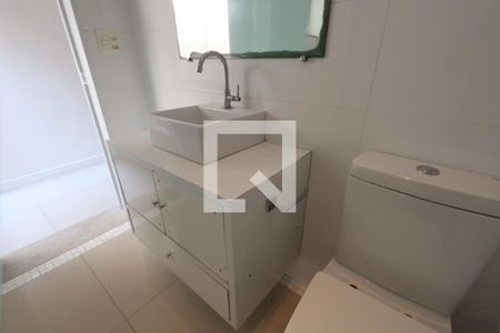 Casa à venda com 160m², 2 quartos e 2 vagasBanheiro da Suíte 2