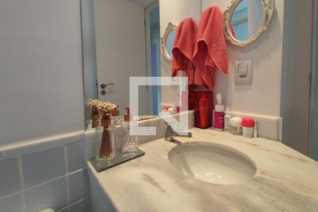 Apartamento à venda com 80m², 3 quartos e 2 vagasBanheiro Social