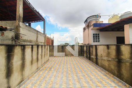 Casa de condomínio à venda com 380m², 3 quartos e 2 vagas Casa de condomínio à venda com 380m², 3 quartos e 2 vagasTerraço