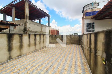 Casa de condomínio à venda com 380m², 3 quartos e 2 vagas Casa de condomínio à venda com 380m², 3 quartos e 2 vagasTerraço