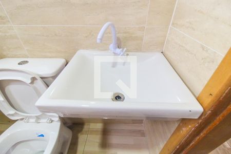 Casa de condomínio à venda com 380m², 3 quartos e 2 vagas Casa de condomínio à venda com 380m², 3 quartos e 2 vagasBanheiro de Serviço