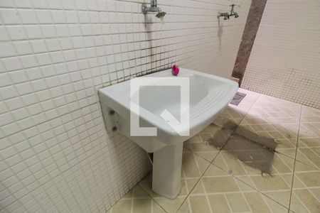 Casa de condomínio à venda com 380m², 3 quartos e 2 vagas Casa de condomínio à venda com 380m², 3 quartos e 2 vagasÁrea de Serviço