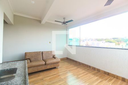 Casa de condomínio à venda com 380m², 3 quartos e 2 vagas Casa de condomínio à venda com 380m², 3 quartos e 2 vagasTerraço