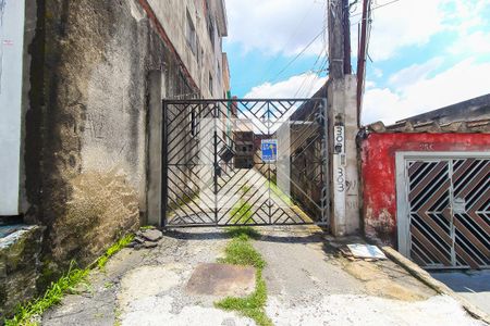 Casa de condomínio à venda com 380m², 3 quartos e 2 vagas Casa de condomínio à venda com 380m², 3 quartos e 2 vagasFachada + Plaquinha