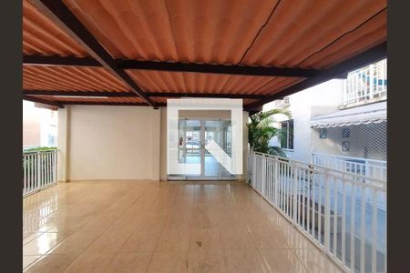 Apartamento à venda com 60m², 3 quartos e sem vagaÁrea comum