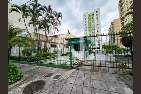 Apartamento à venda com 75m², 2 quartos e 1 vagaFachada