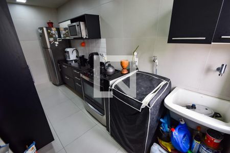 Apartamento à venda com 75m², 2 quartos e 1 vagaÁrea de Serviço