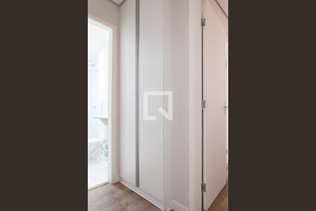 Apartamento para alugar com 54m², 2 quartos e 1 vaga Apartamento para alugar com 54m², 2 quartos e 1 vagaCorredor - Armário