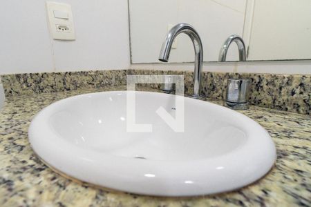 Apartamento para alugar com 80m², 3 quartos e 2 vagasBanheiro Social Detalhe