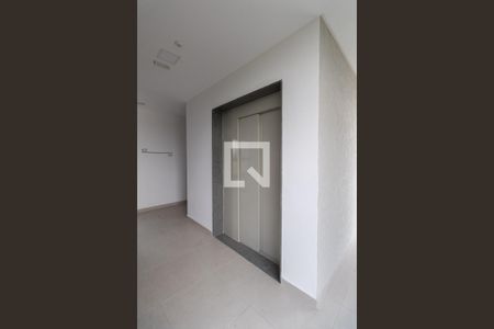 Apartamento à venda com 46m², 2 quartos e 1 vaga Apartamento à venda com 46m², 2 quartos e 1 vagaÁrea Comum