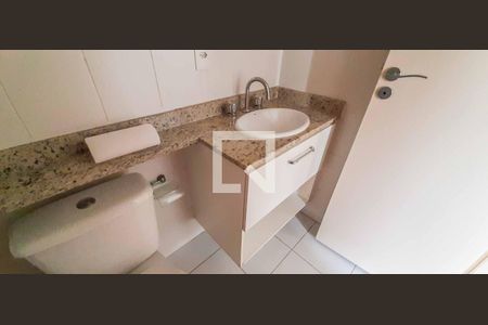 Apartamento à venda com 56m², 2 quartos e 1 vaga Apartamento à venda com 56m², 2 quartos e 1 vagaBanheiro Social