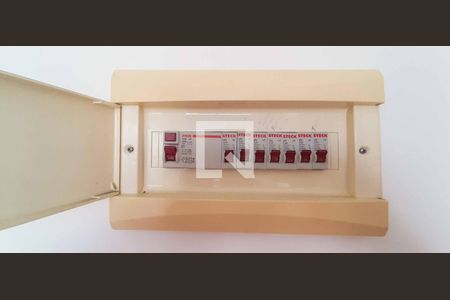 Apartamento à venda com 56m², 2 quartos e 1 vaga Apartamento à venda com 56m², 2 quartos e 1 vagaQuadro de Luz