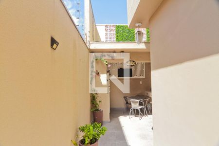 Casa à venda com 131m², 2 quartos e 2 vagas Casa à venda com 131m², 2 quartos e 2 vagasÁrea externa