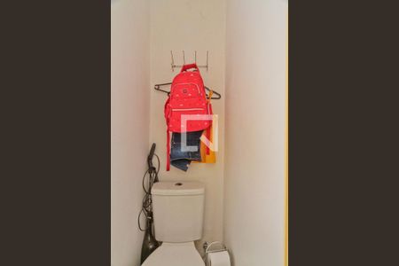 Casa à venda com 131m², 2 quartos e 2 vagas Casa à venda com 131m², 2 quartos e 2 vagasÁrea de Serviço