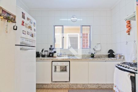 Casa à venda com 131m², 2 quartos e 2 vagas Casa à venda com 131m², 2 quartos e 2 vagasCozinha