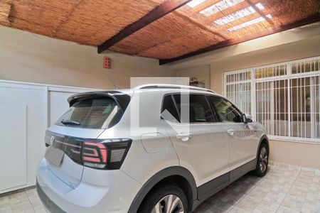 Casa à venda com 131m², 2 quartos e 2 vagas Casa à venda com 131m², 2 quartos e 2 vagasGaragem