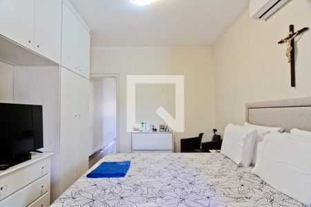 Casa à venda com 131m², 2 quartos e 2 vagas Casa à venda com 131m², 2 quartos e 2 vagasSuíte