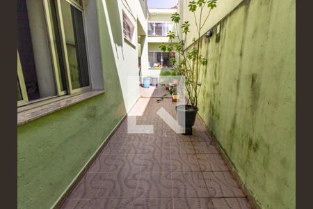 Casa à venda com 217m², 4 quartos e 2 vagasQuintal