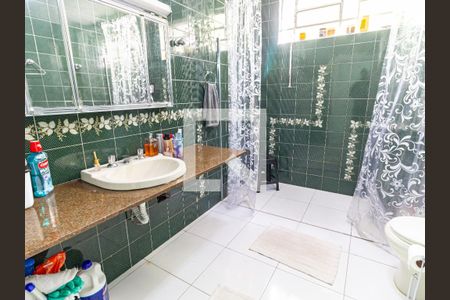 Casa à venda com 217m², 4 quartos e 2 vagasBanheiro da Suíte 1