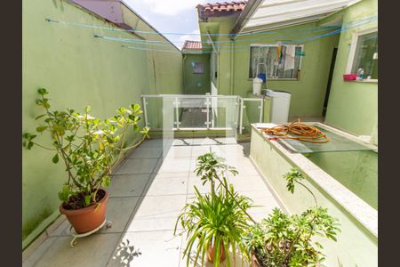 Casa à venda com 217m², 4 quartos e 2 vagasVaranda