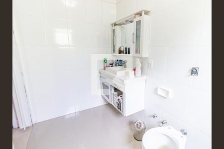 Casa à venda com 217m², 4 quartos e 2 vagasBanheiro da Suíte 2